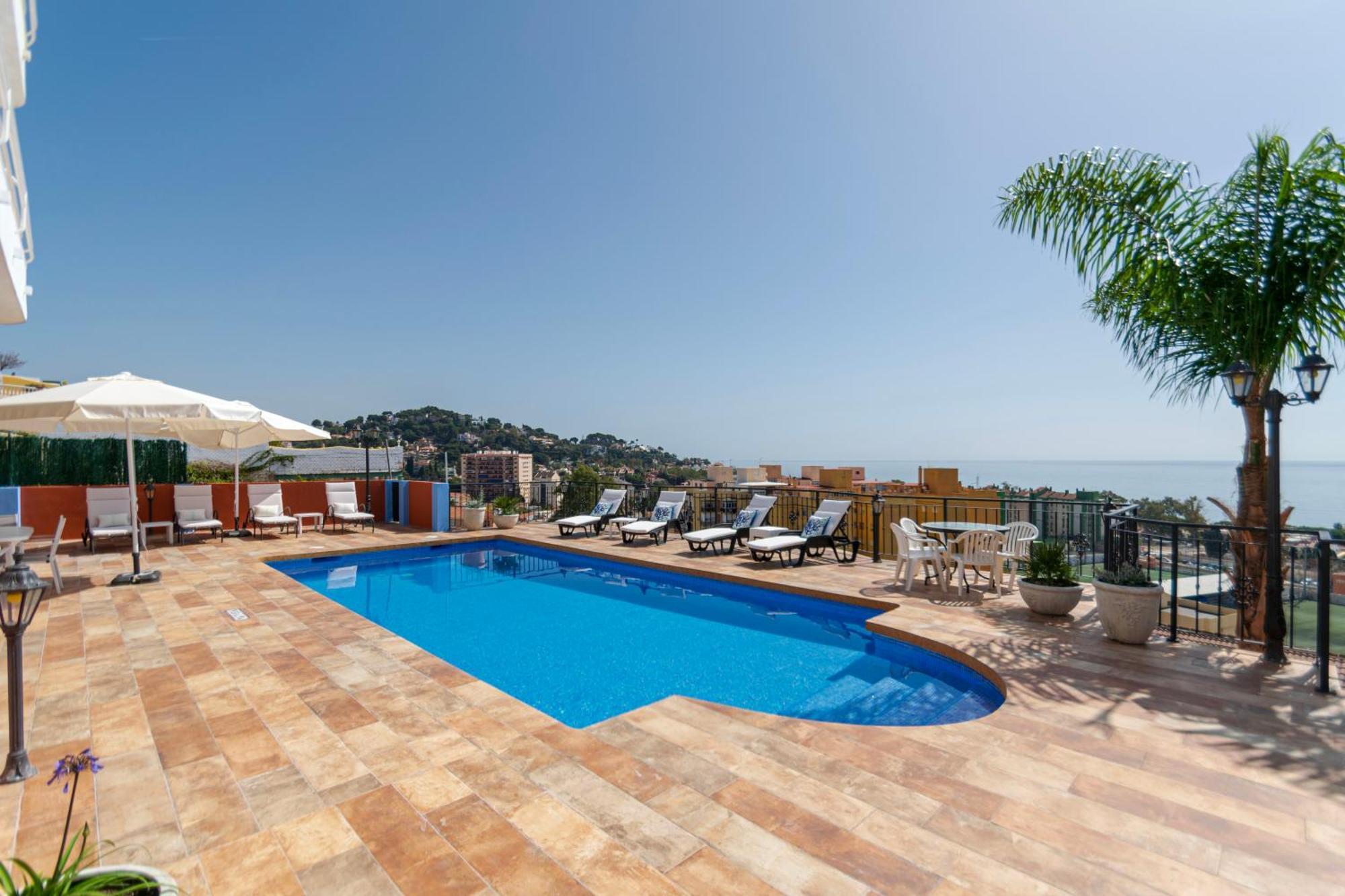 Apartment Mediterraneo Outdoor Pool Málaga