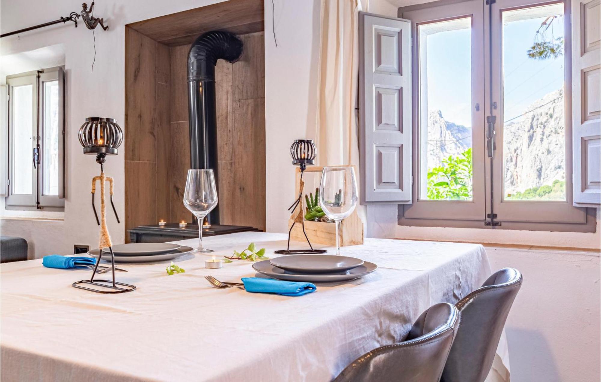Holiday home Gorgeous In With Wifi *