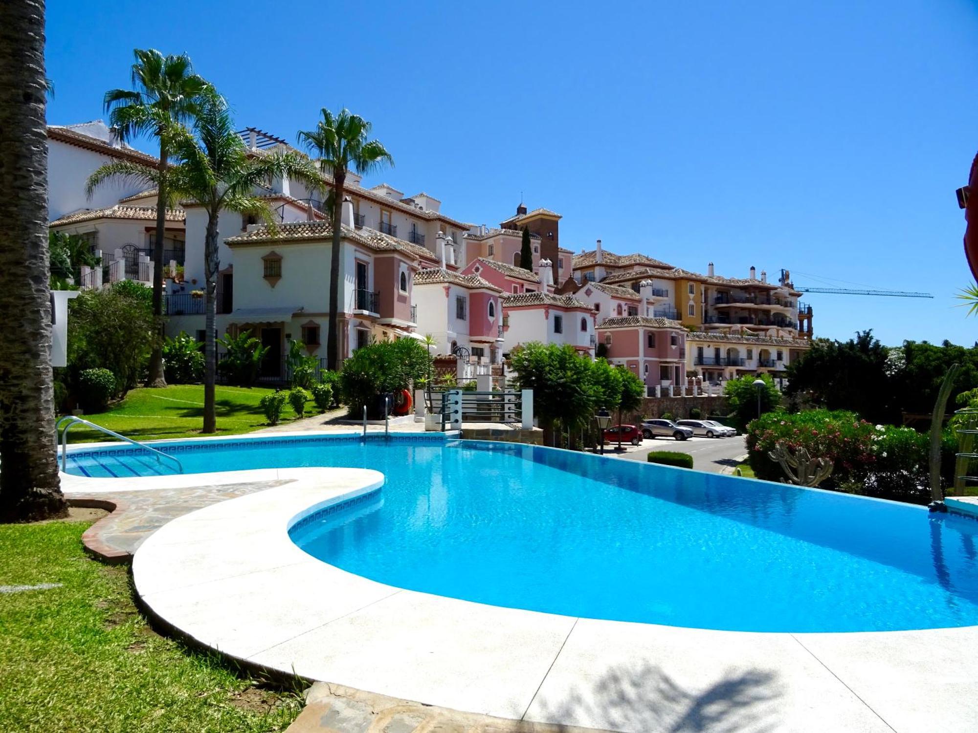 Ferienhaus Semidetached Duplex At Puebla Aida, Mijas Golf With Pool, Golf And Sea Views Málaga
