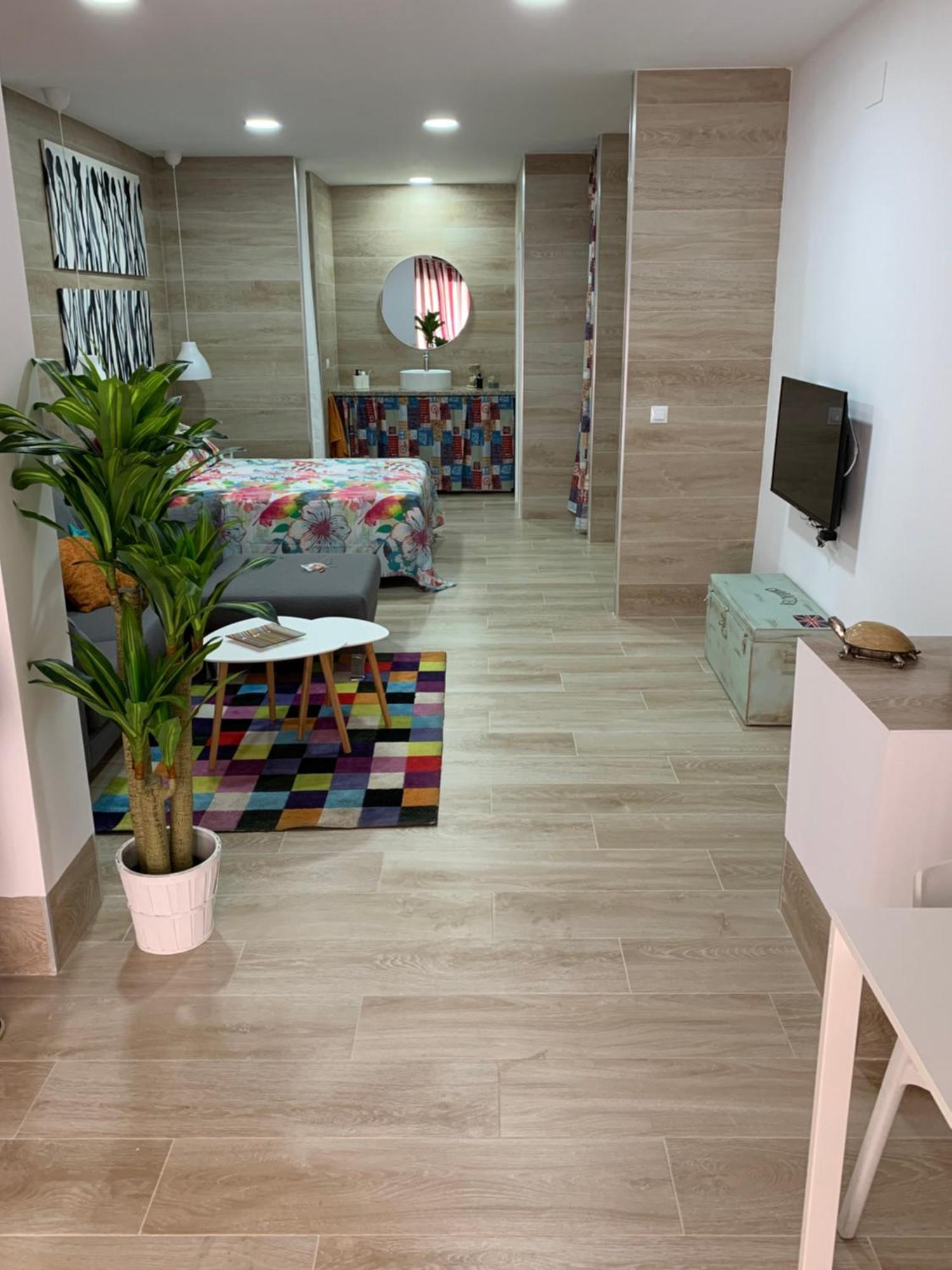 Apartment Loft A 3 Minutos De La Estacion De Bus Y Tren