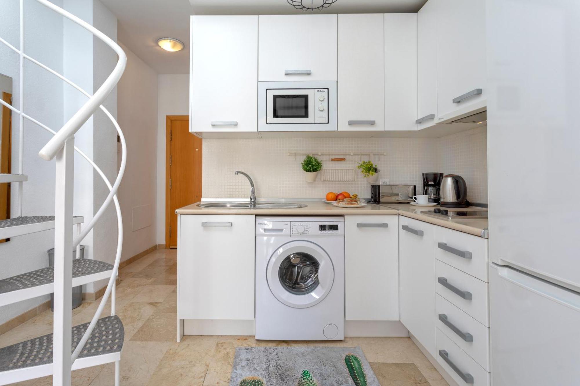Sunstay - Loft With Terrace City Center Apartment