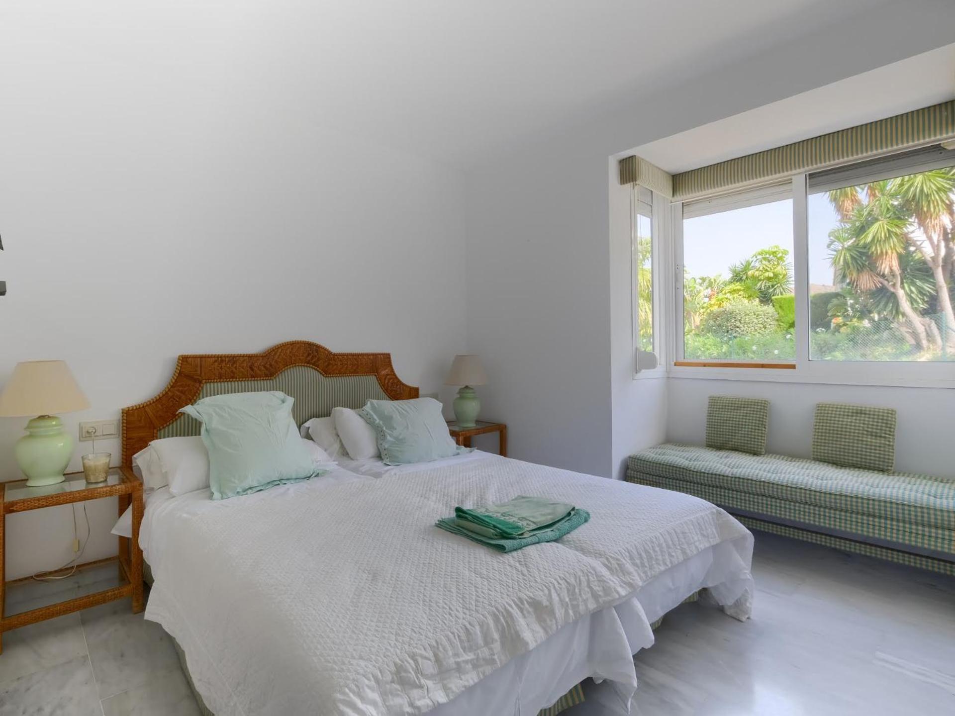 Holiday home Spanish Charm House On The Miraflores Golf Course *