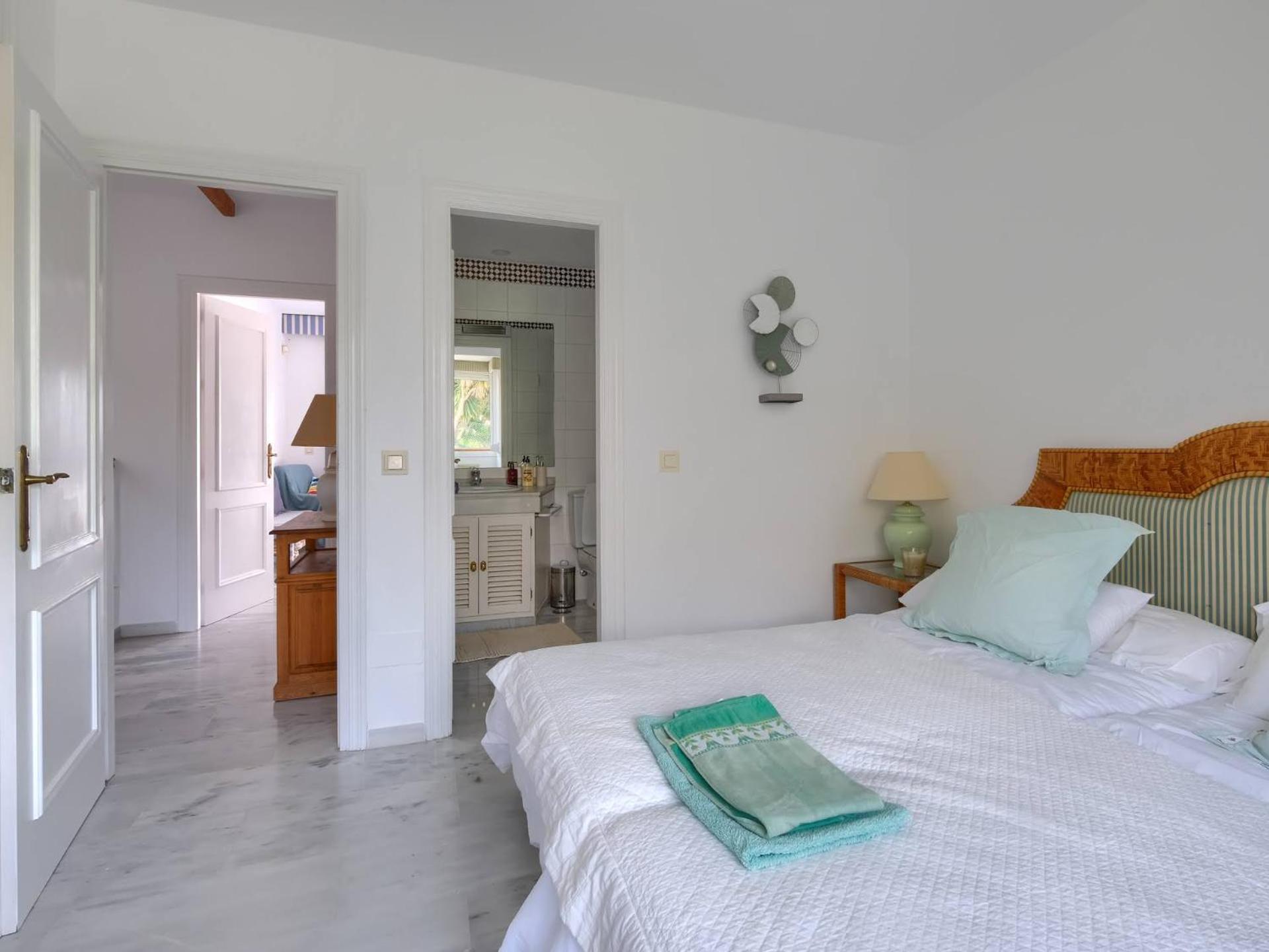 Holiday home Spanish Charm House On The Miraflores Golf Course *