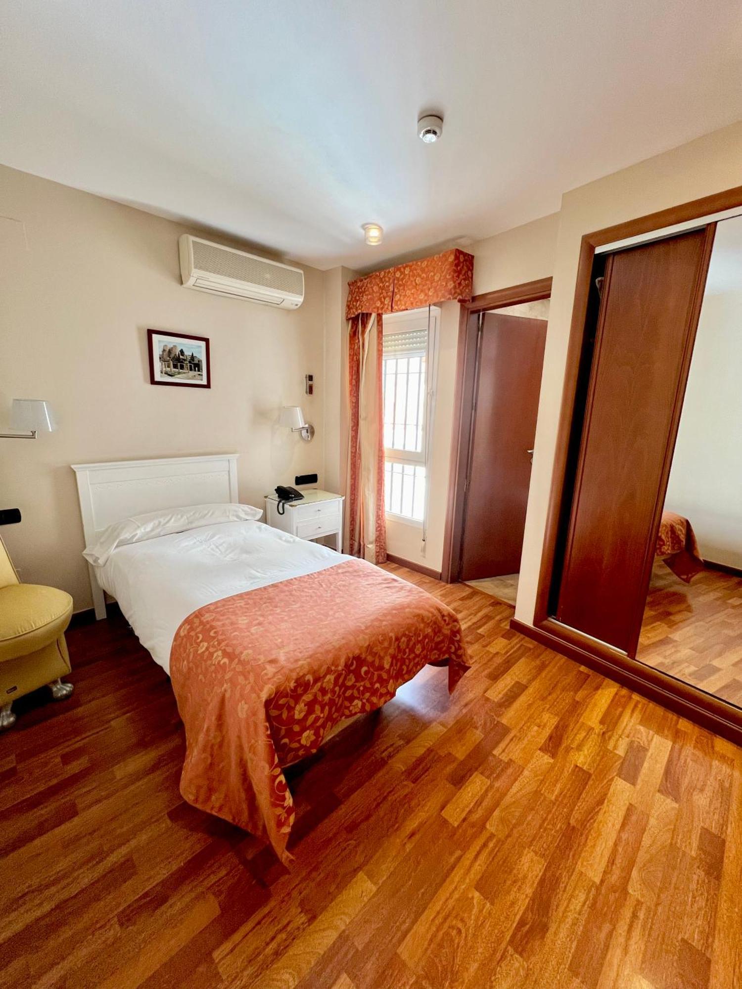 Hotel Carlos V Malaga