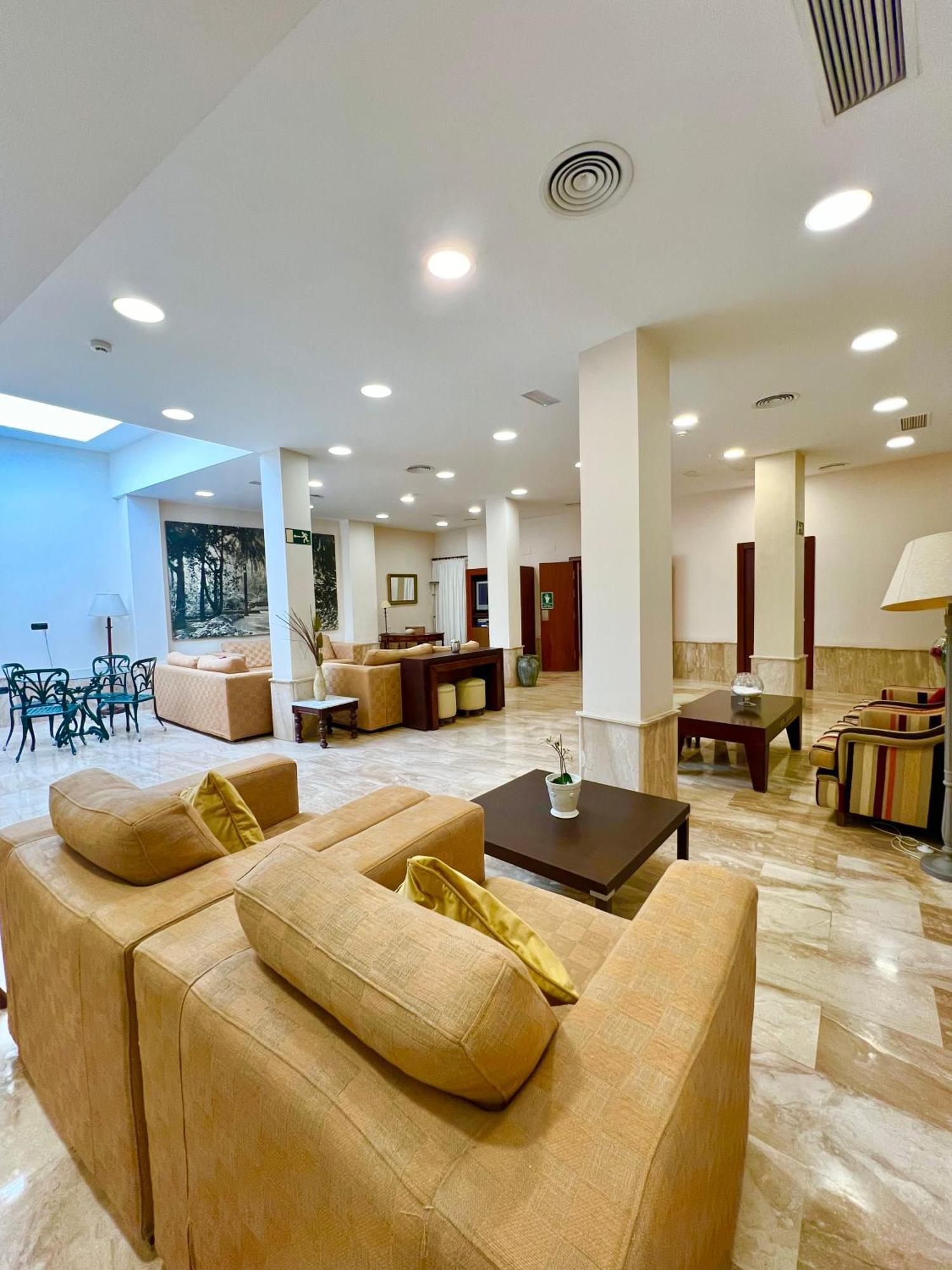 Carlos V Hotel