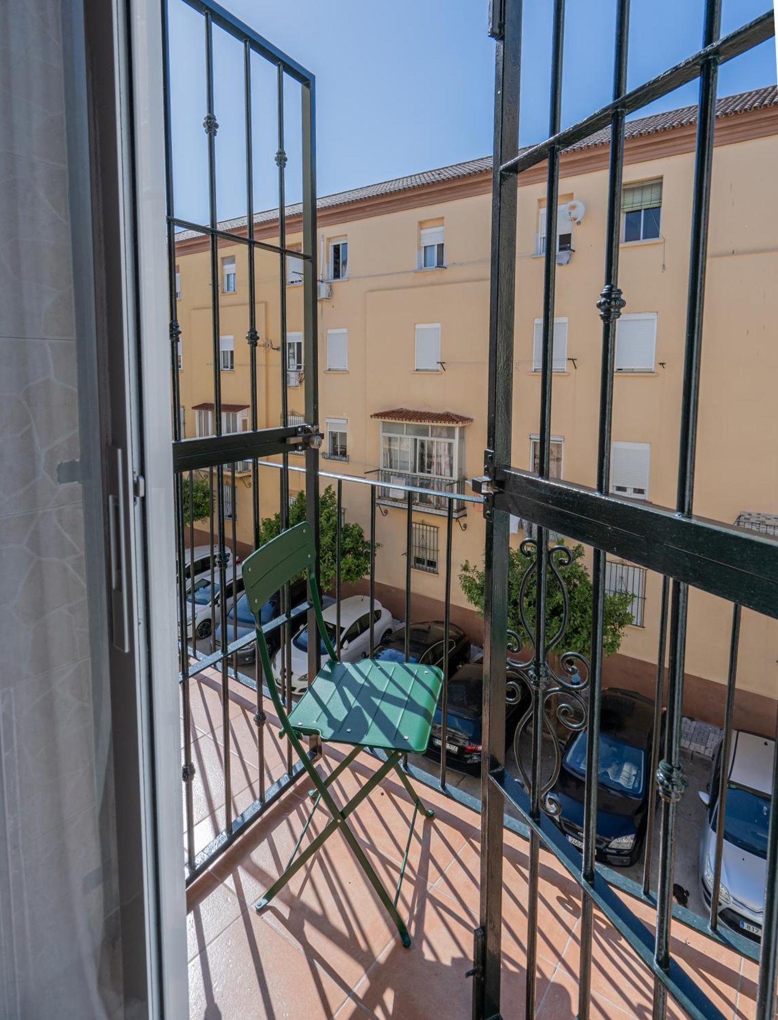 U-nique Alferez Malaga