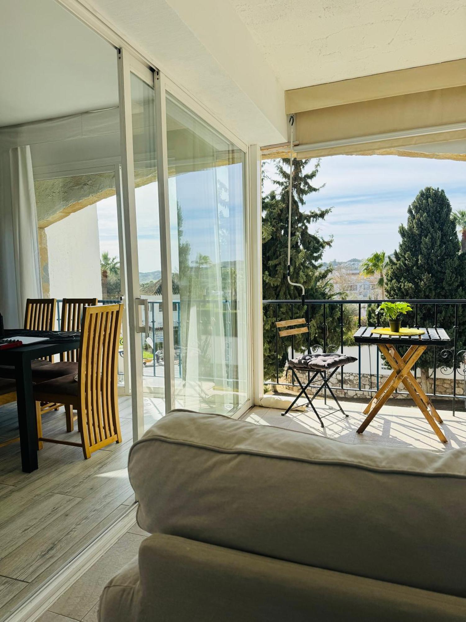 Modern On Golf - Andalucia Apartment