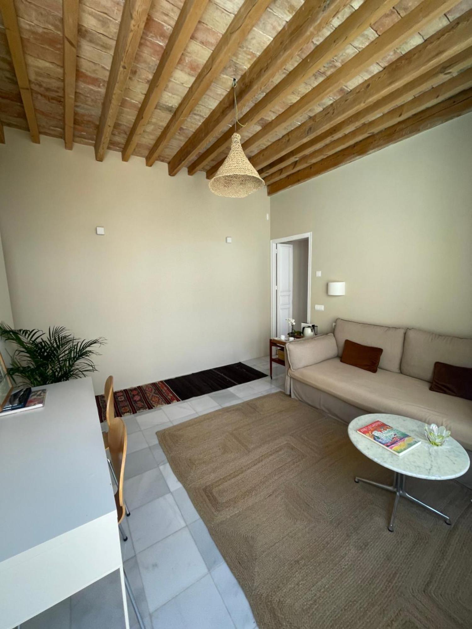 Angeles Apartment