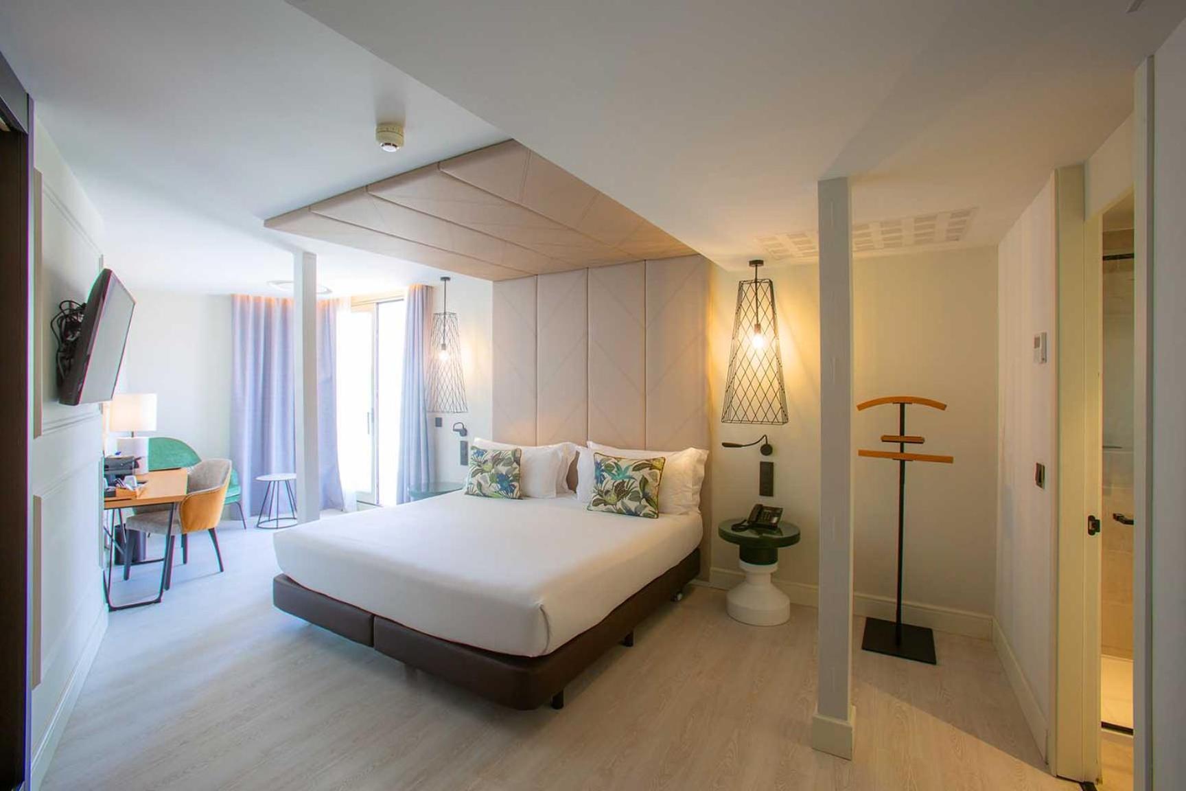 Vincci Larios Diez Hotel
