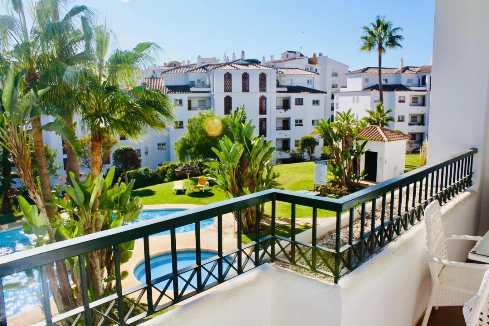 Apartamento Lovely Apartment, Grancalahonda By Holidays2rent Málaga