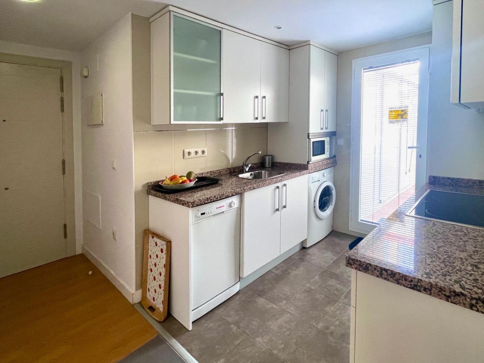Maravilloso Centrico De 70m2, Jardin Propio 40m2 Con Piscina Ninos Y Parking Opcional Malaga