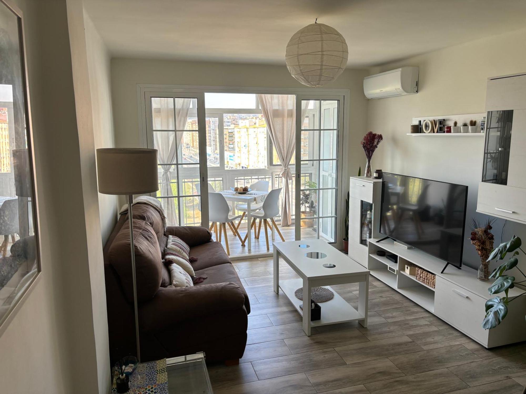 Lucia - Family, Friends & Fun Pet Friendly Apartment *