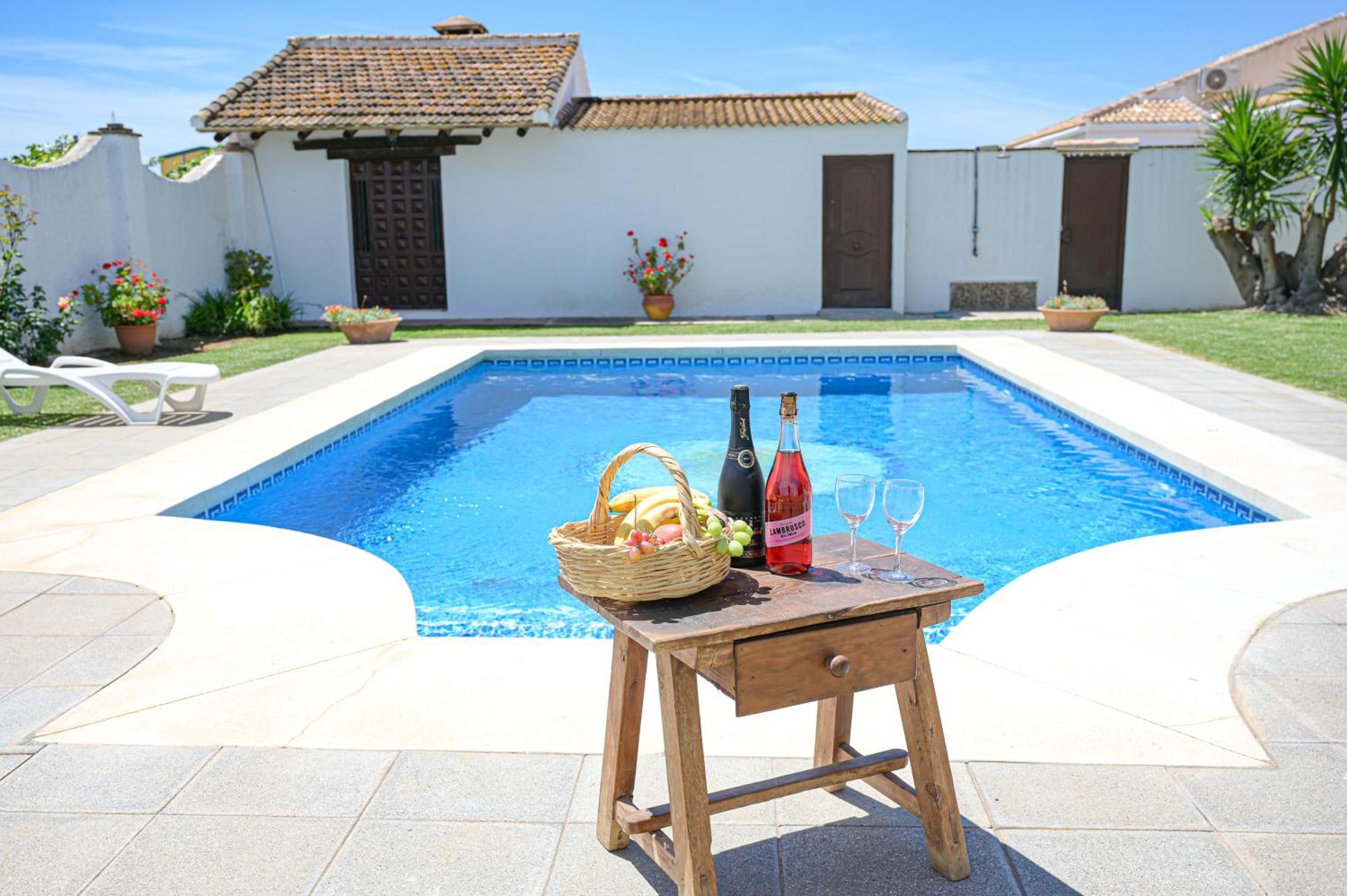 Vakantiehuis Amplia Con Precioso Jardin Cerca De Capital. Málaga