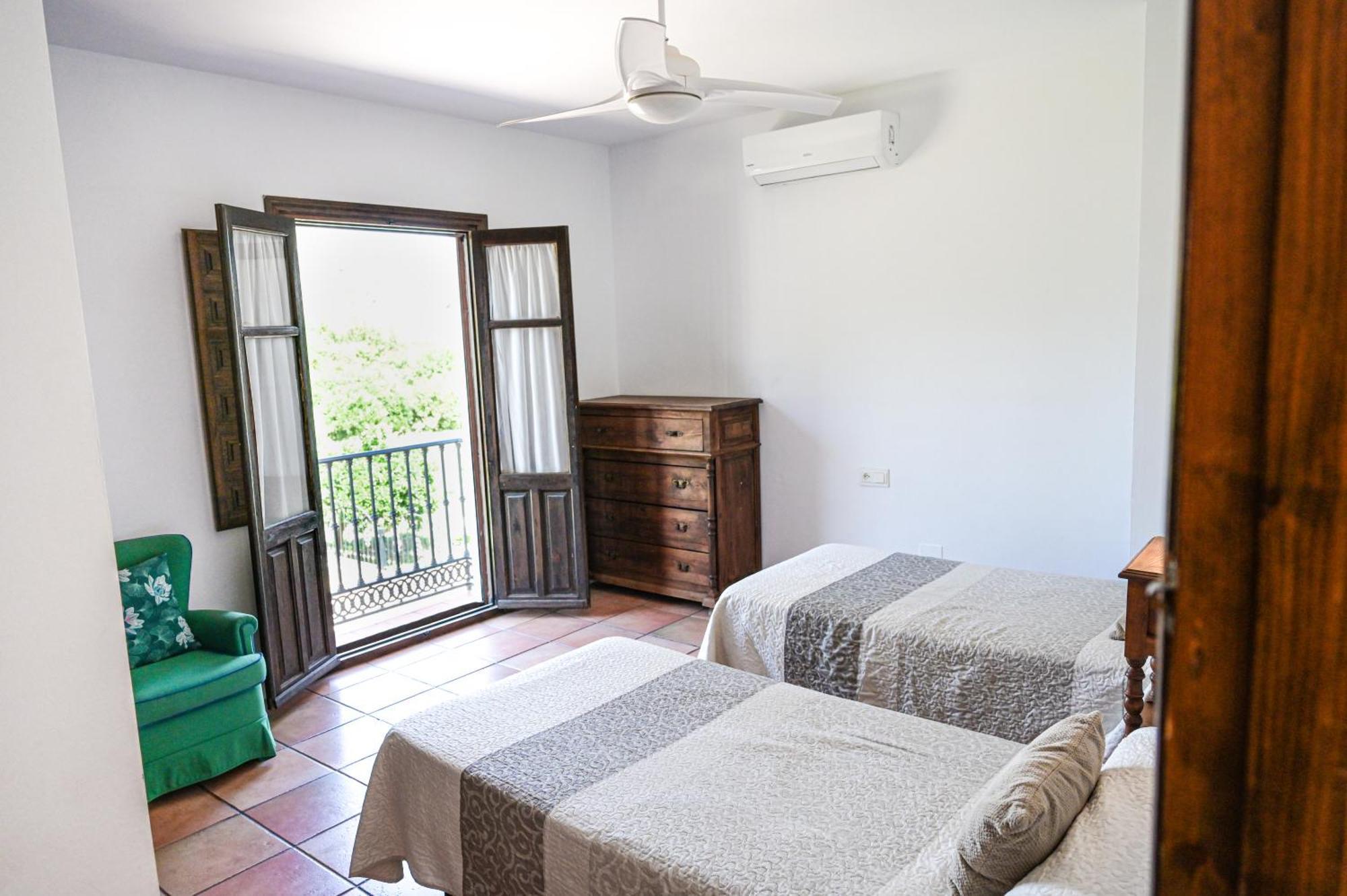 Ferienhaus Amplia Con Precioso Jardin Cerca De Capital. *
