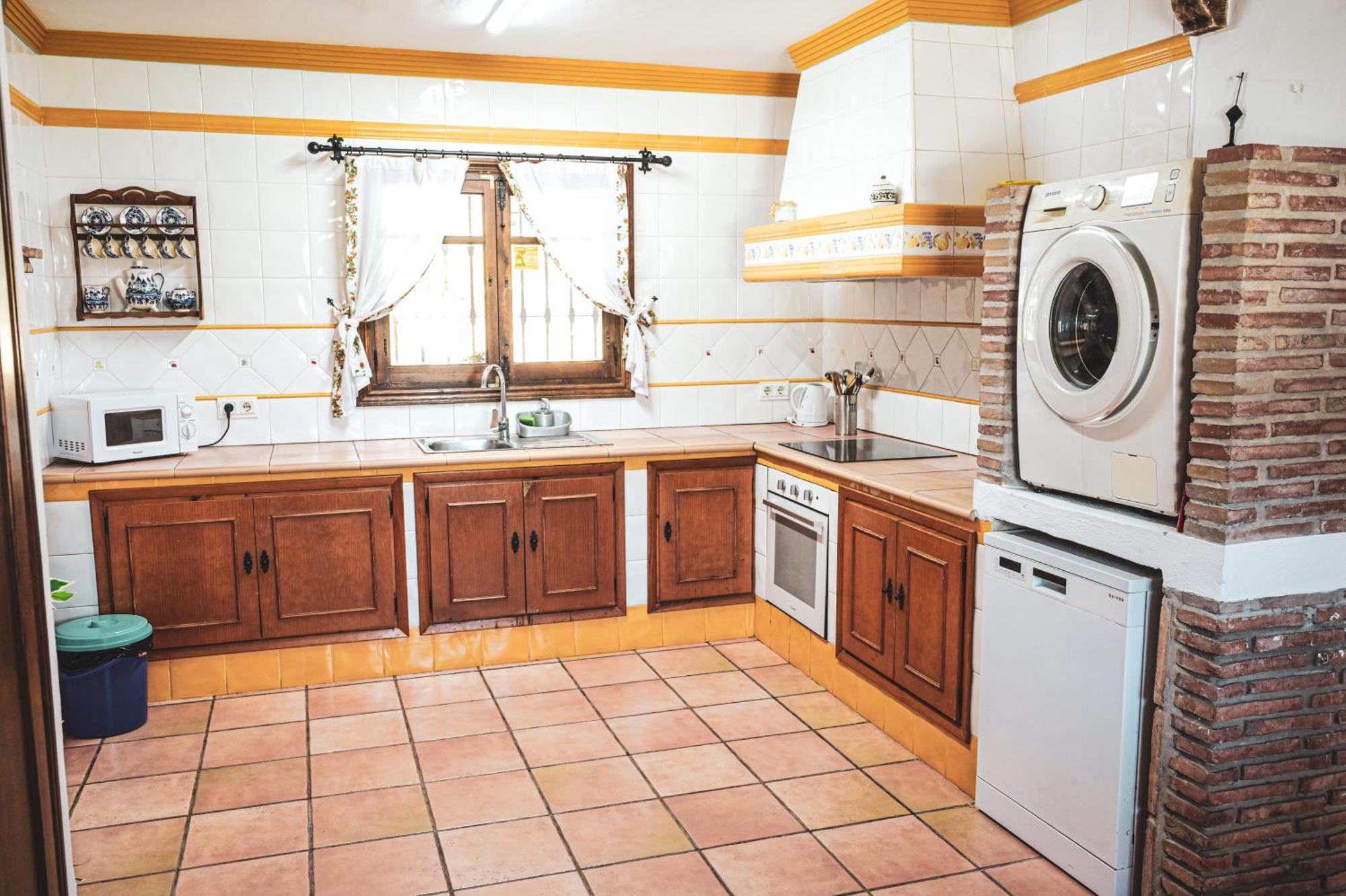 Vakantiehuis Amplia Con Precioso Jardin Cerca De Capital. Málaga