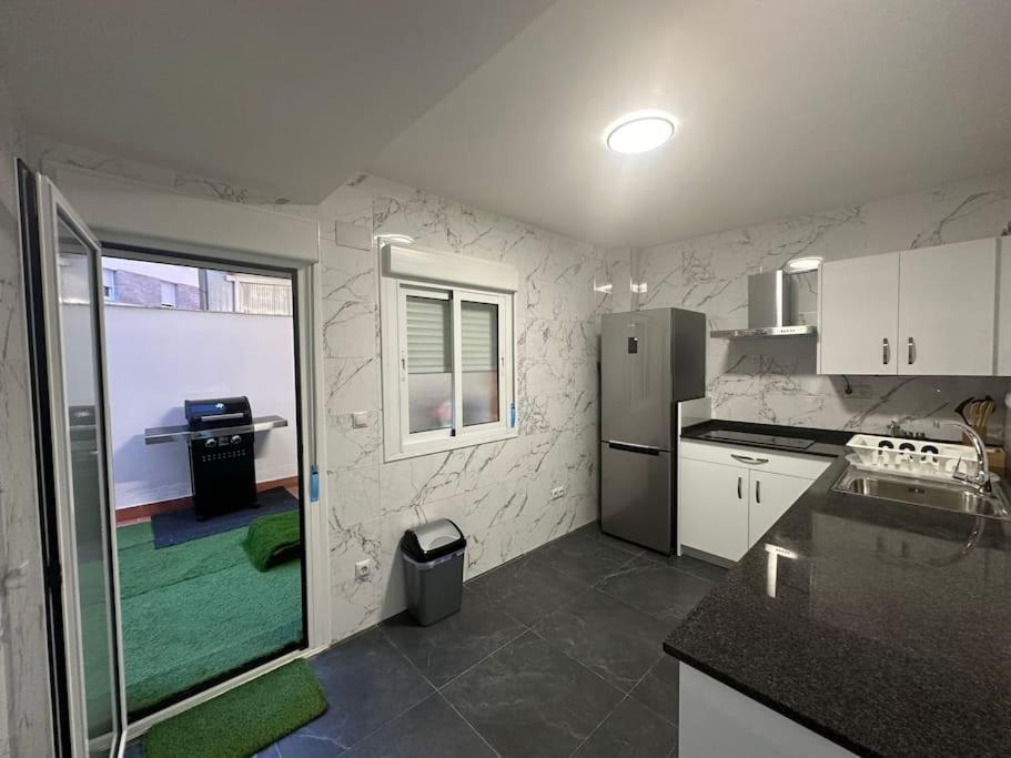 Cosy In 10' From The Beach - Rene Apartment *