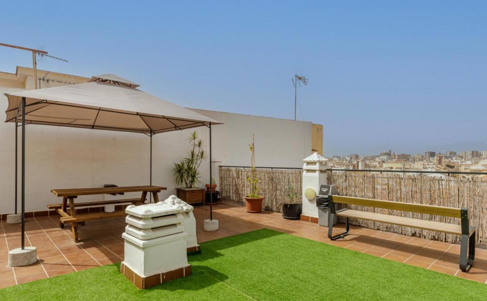 Apartamento Centrico La Merced - Free Parking & Free Gym Málaga