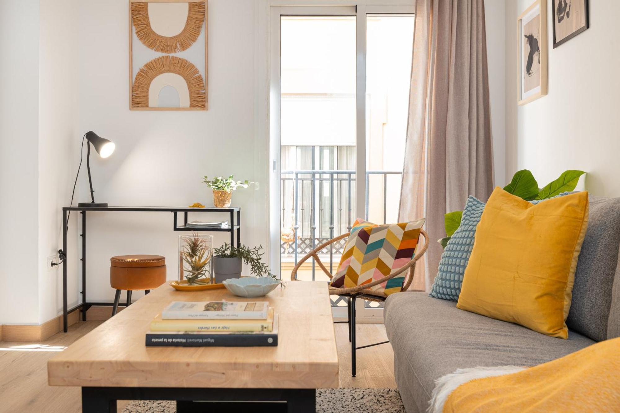 C21 Trendy 2 Bdr & Parking Downtown * Malaga