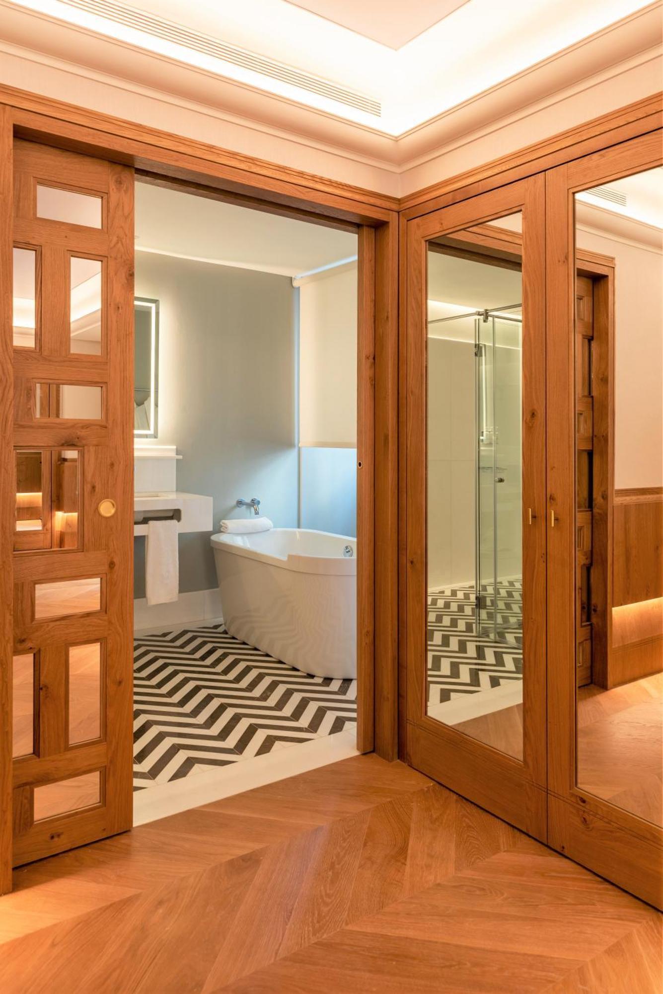 Palacio Solecio, A Small Luxury Of The World