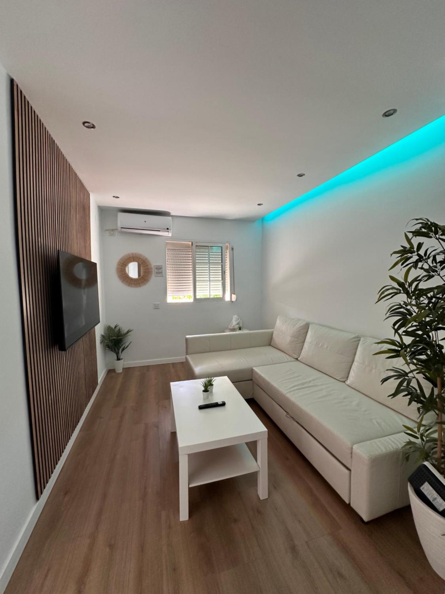 Claveles De Luxe Apartment