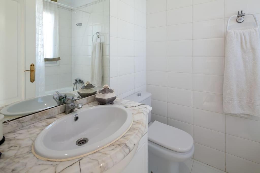 Luxury With Sea Views & Terrace By Rems Apartment *
