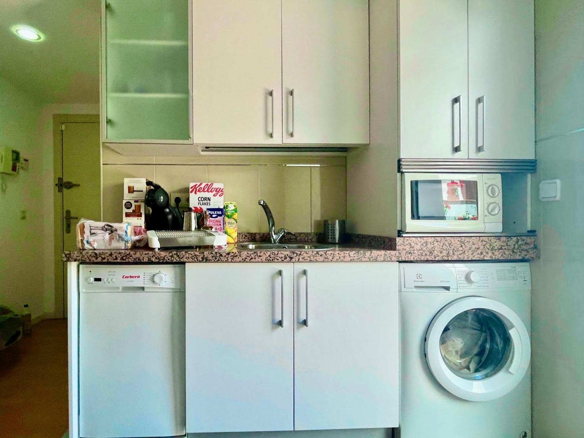 Maravilloso Centrico De 70m2, Jardin Propio 40m2 Con Piscina Ninos Y Parking Opcional Apartment Malaga