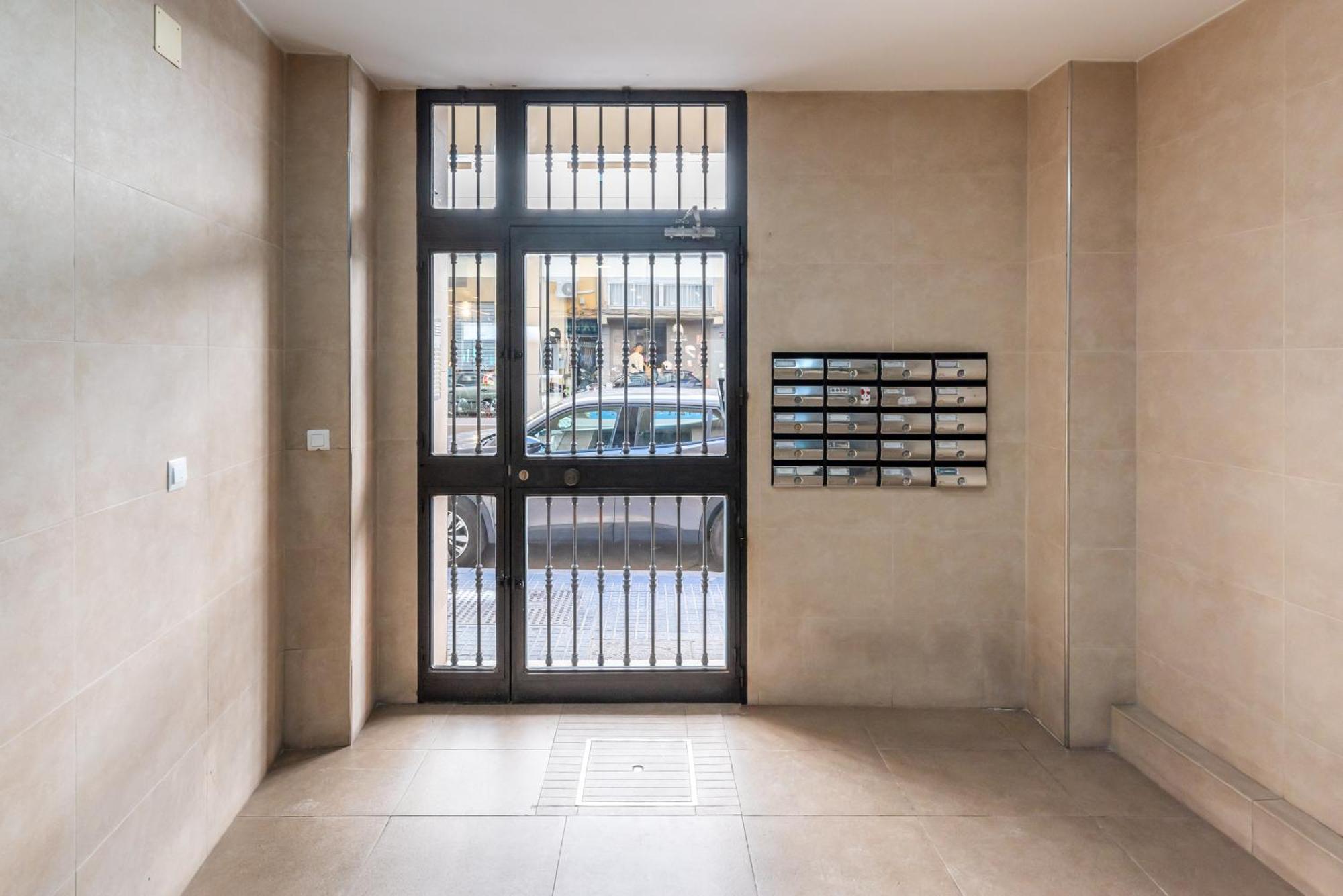 Apartamento Wintowinrentals Bien Situado, Completo Y Acogedor