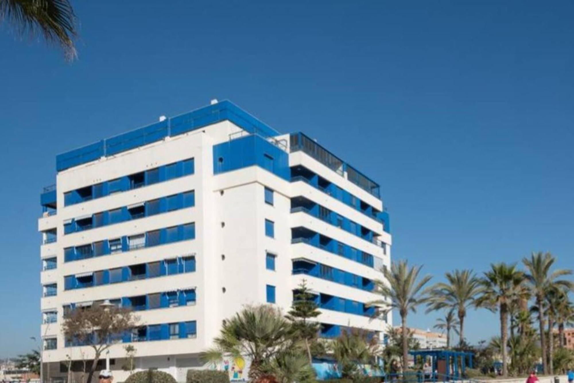 Apartment Comfortable In The Centre Of 60 M² Parking *