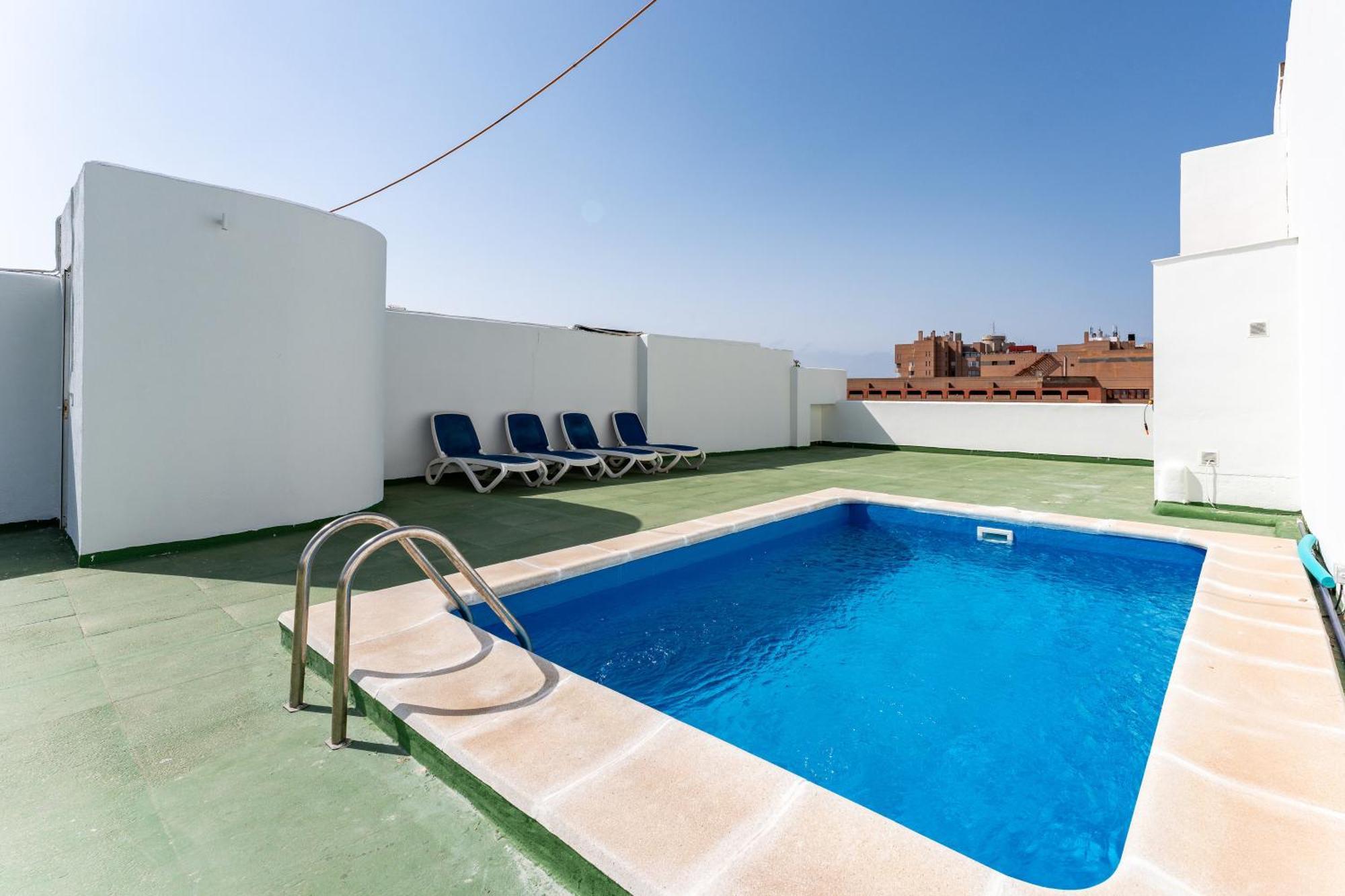 Penthouse With Private Pool Apartment