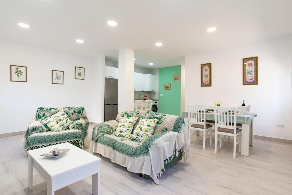 Apartment Aurora 64 *