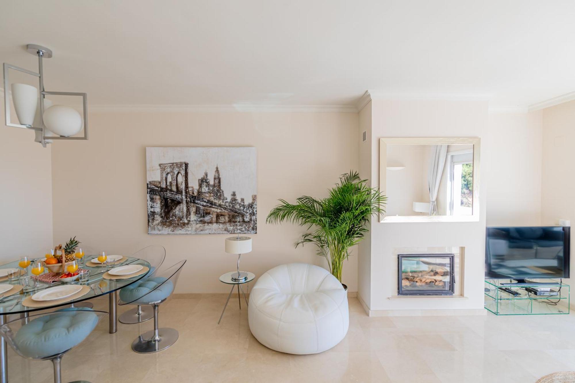 Beautiful Apartment Amazing Views And Pool *
