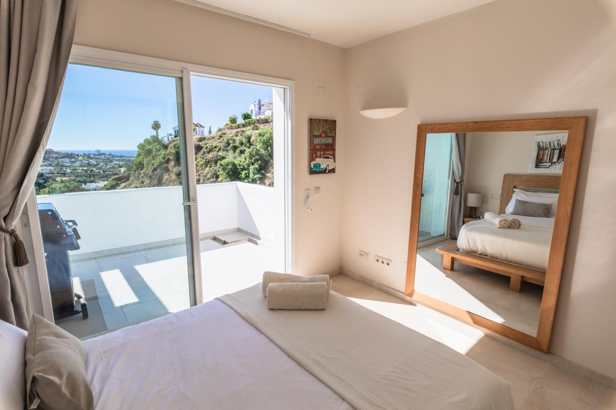 Beautiful Apartment Amazing Views And Pool Apartment Malaga