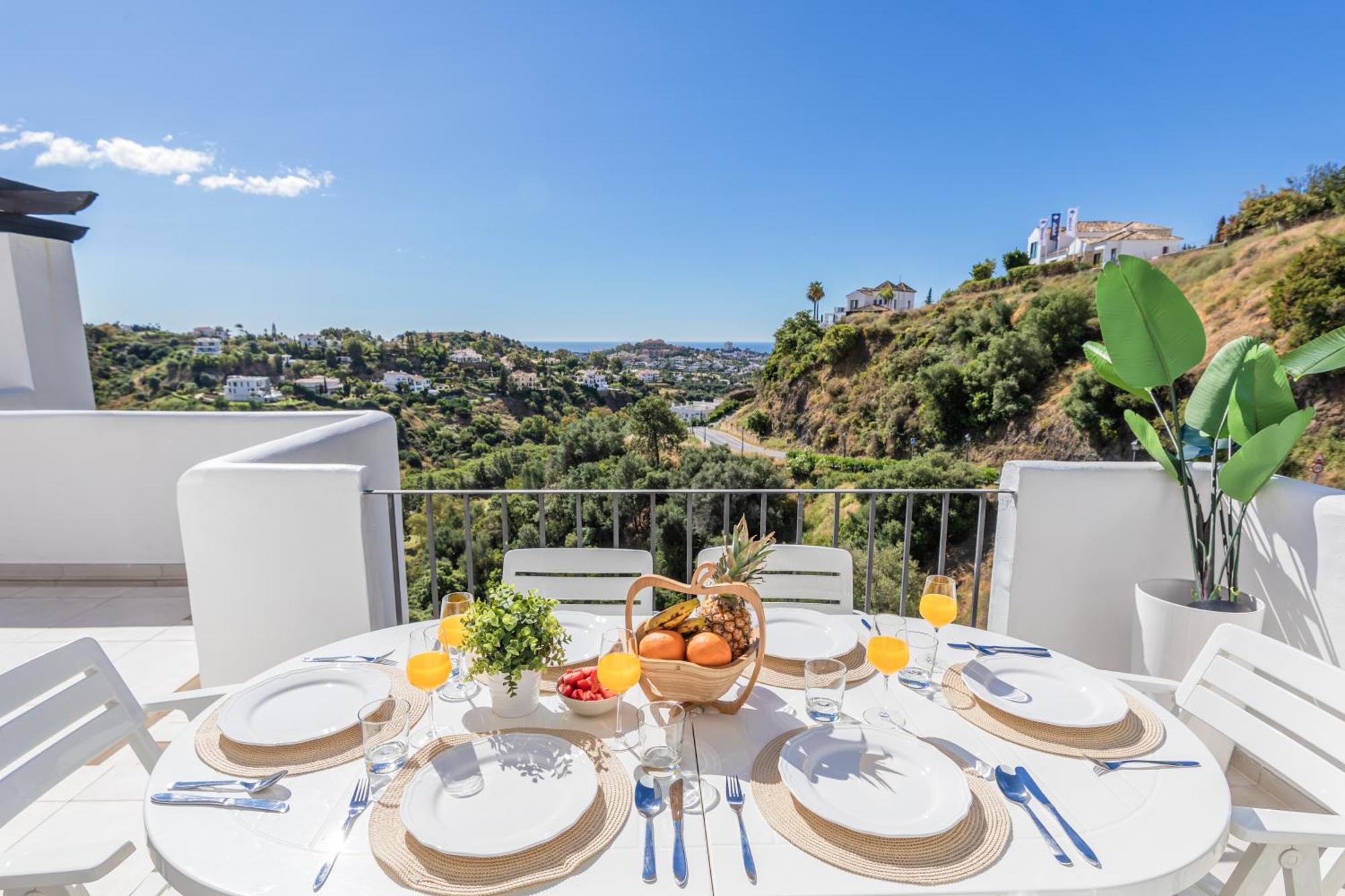 Beautiful Apartment Amazing Views And Pool Apartment Malaga