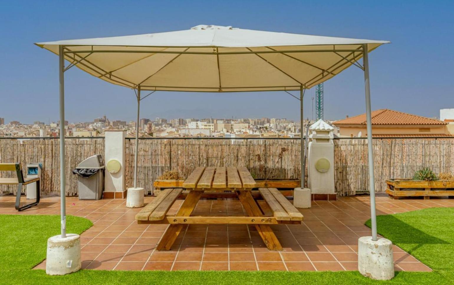 Apartamento Centrico La Merced 2 - Free Parking & Free Gym * Málaga