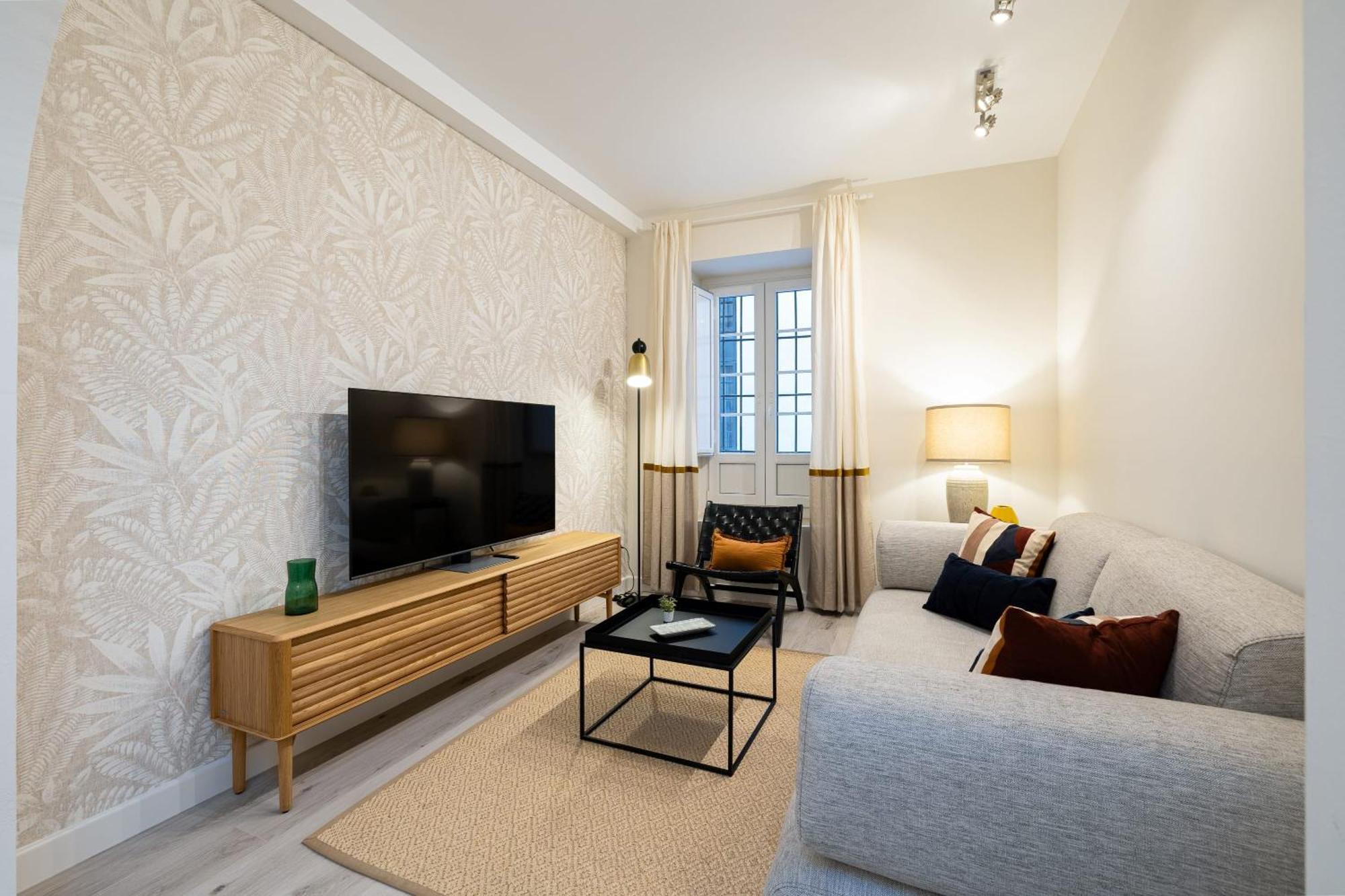 Cozy In The Heart Of Apartment *