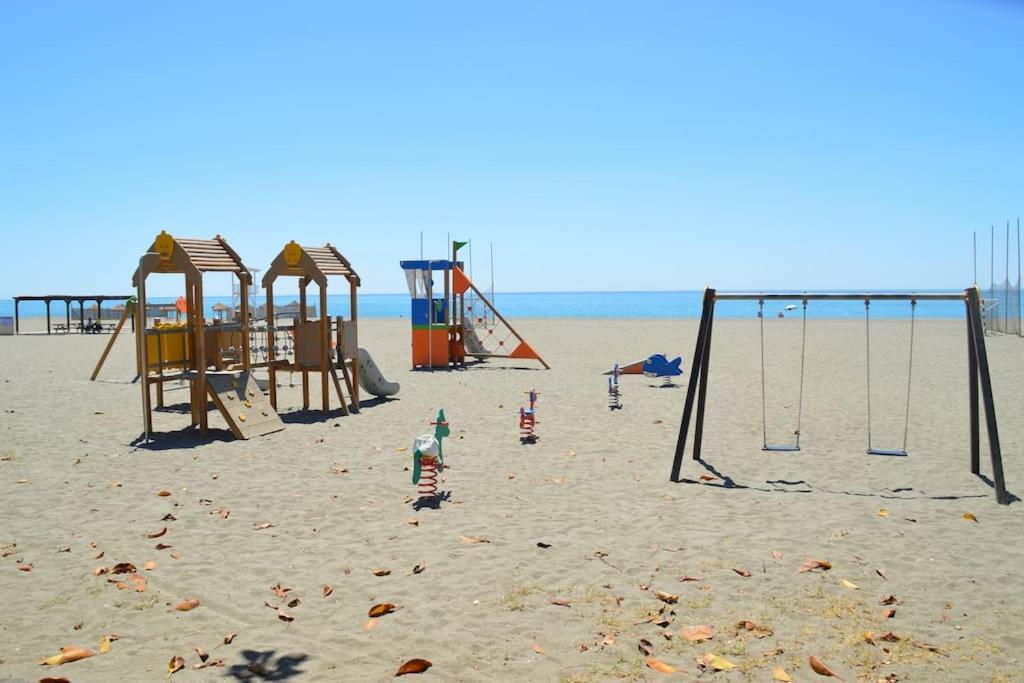 Nuevo, Disfruta Del Silencio, Familias Con Ninos, Aire Acondicionado, 2 Banos , Playa