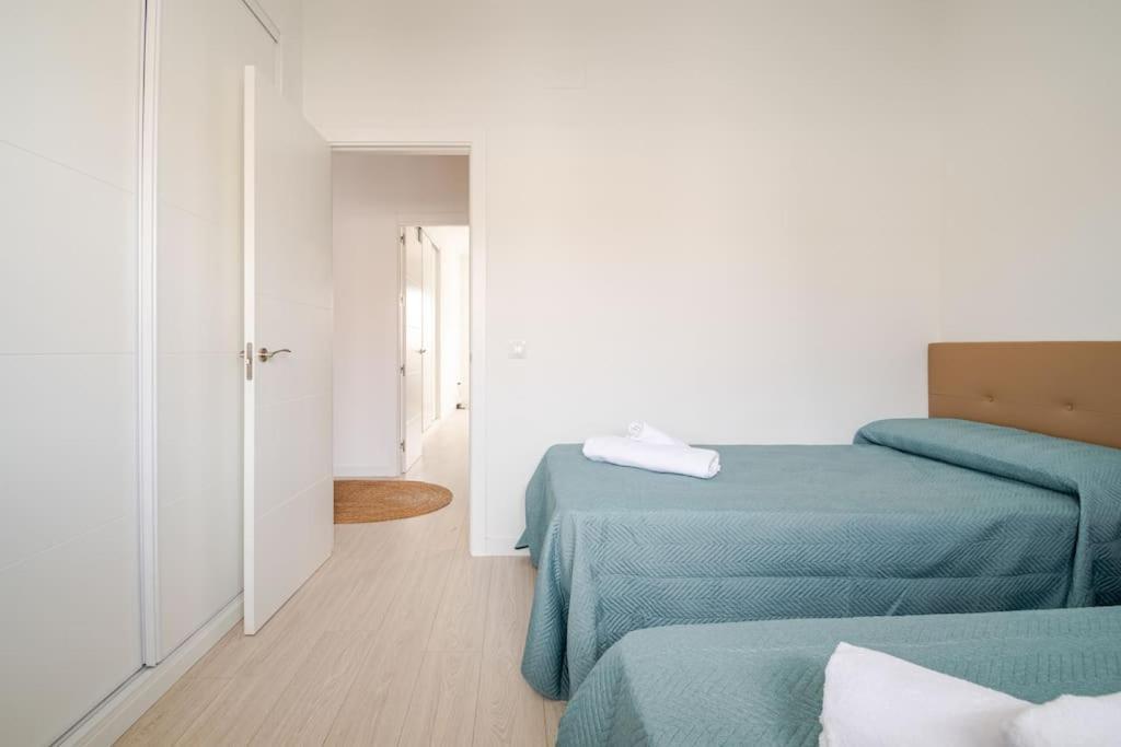 Nuevo, Disfruta Del Silencio, Familias Con Ninos, Aire Acondicionado, 2 Banos , Playa Apartment Benajarafe