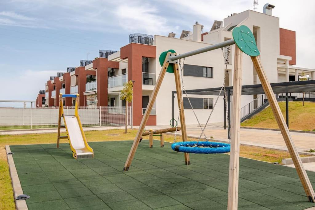 Nuevo, Disfruta Del Silencio, Familias Con Ninos, Aire Acondicionado, 2 Banos , Playa *