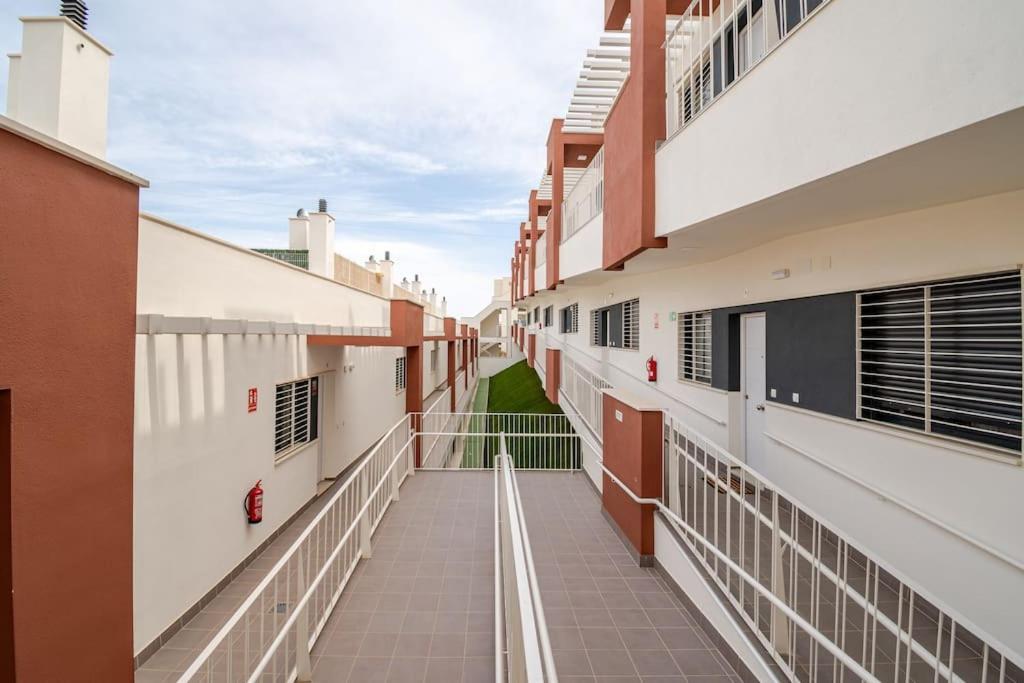 Nuevo, Disfruta Del Silencio, Familias Con Ninos, Aire Acondicionado, 2 Banos , Playa * Benajarafe