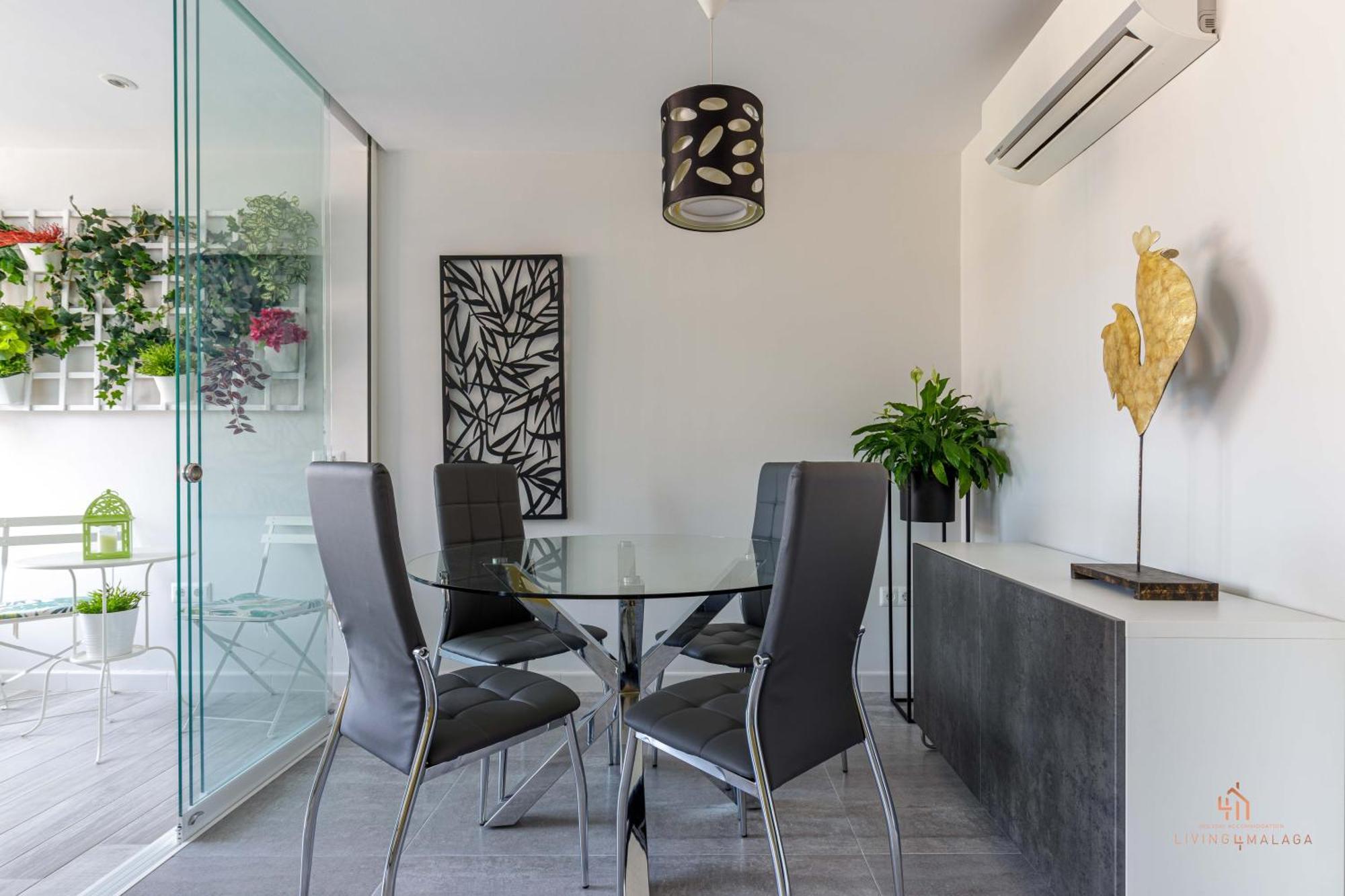 Living4malaga Chillout Garden Deluxe Apartment