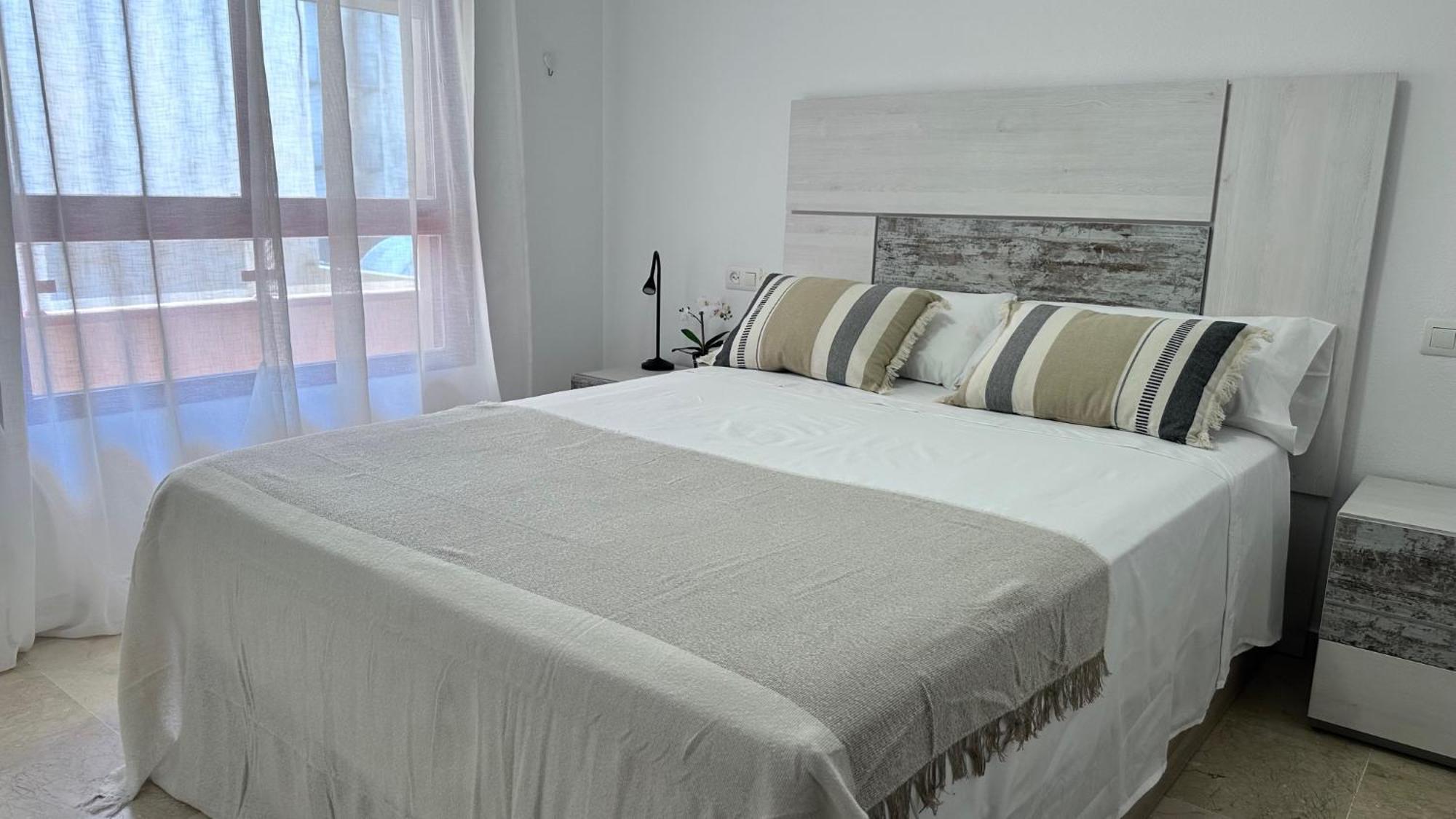 Apartment Aleda Puerto Playa - Parking Y Piscina Gratis Malaga