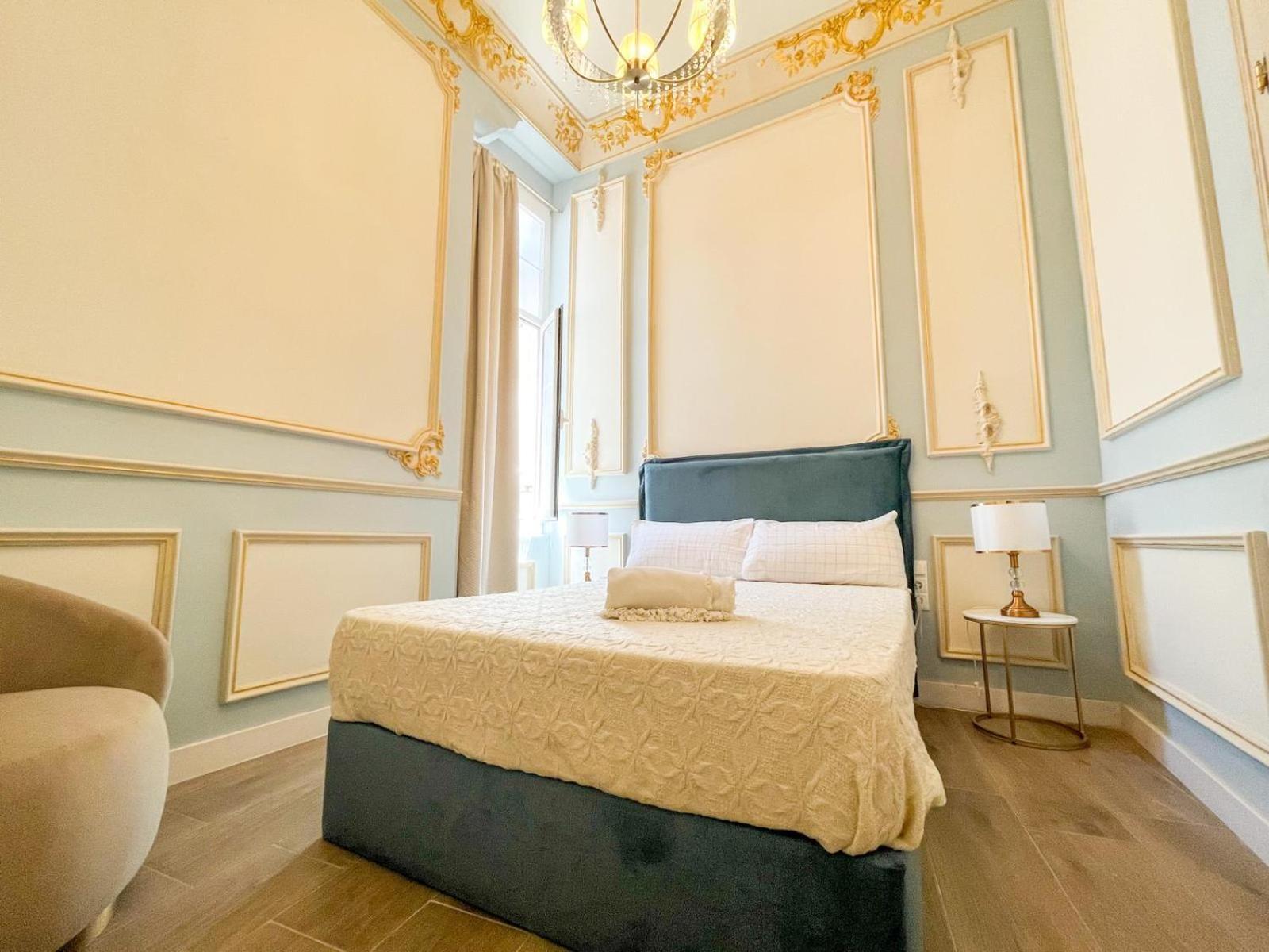 Loles De Cisneros Catedral Apartment Málaga
