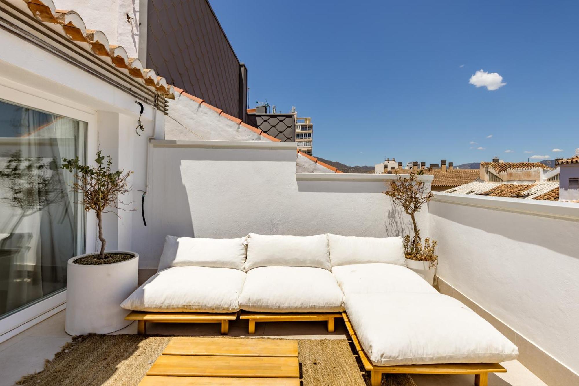 Atarazanas Suite, Atico Con Terraza Apartment
