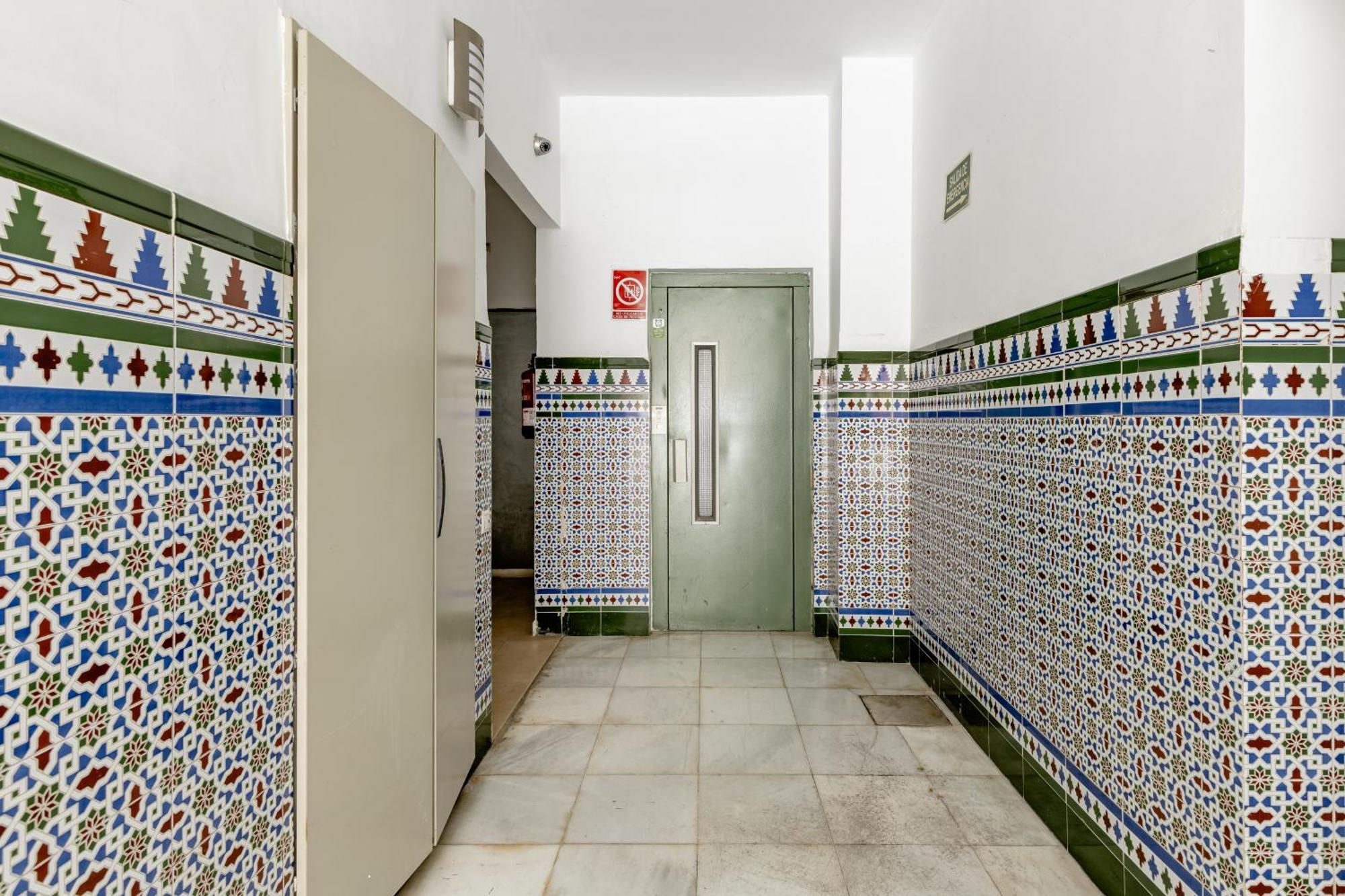 Atarazanas Suite, Atico Con Terraza Apartment