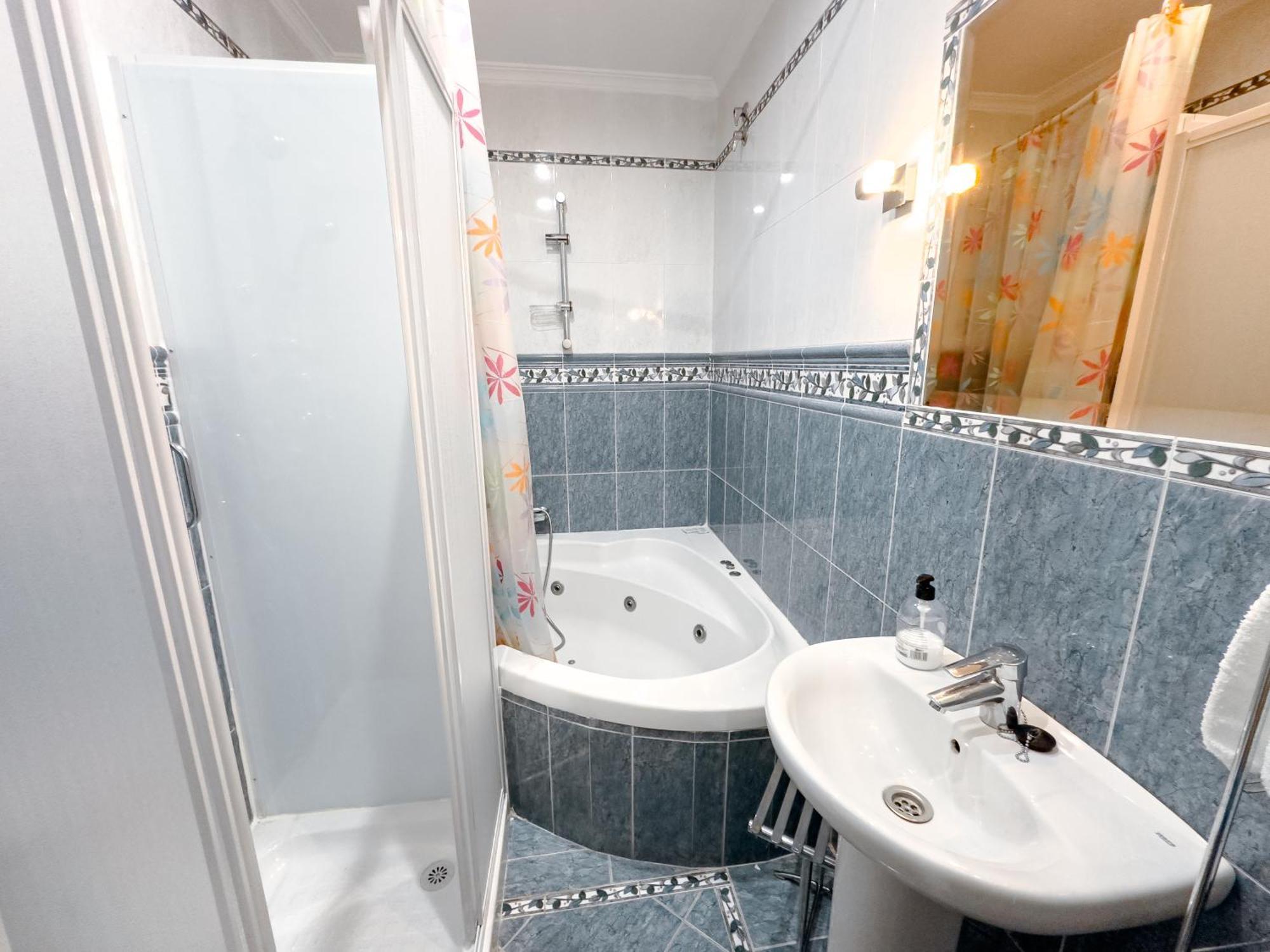 Guest house & Don Pepin Malaga