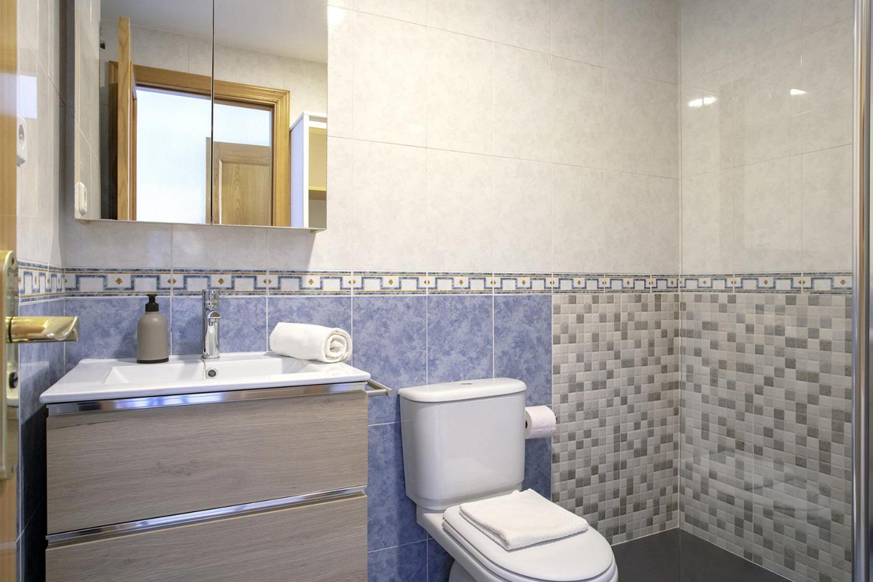 -malagasunapts-ayala33 Bus-train Station - Huelin Apartment