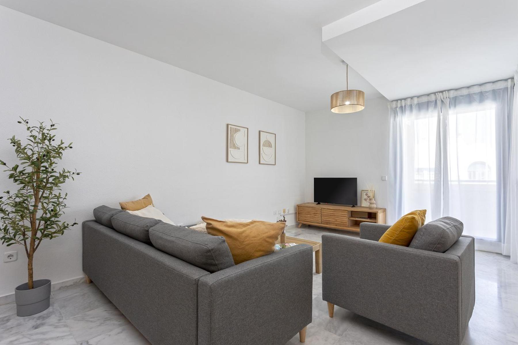 -malagasunapts-ayala33 Bus-train Station - Huelin Apartment *