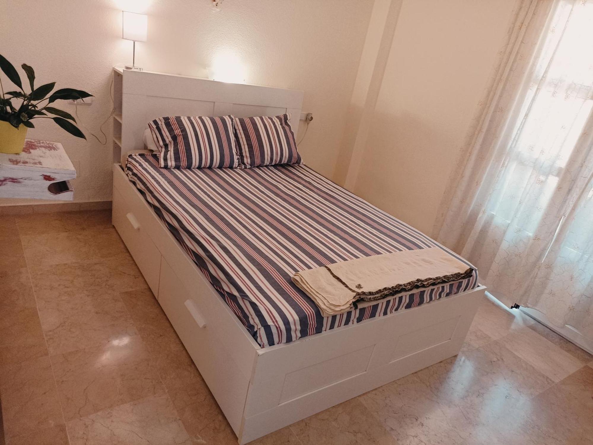 Homestay Confortable Habitacion Centrica En Piso Privado