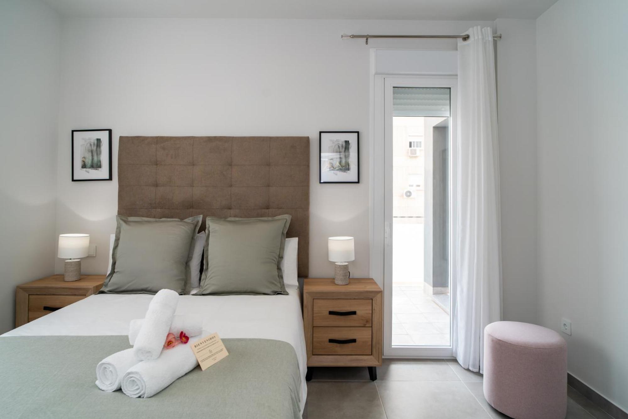 Aac - Con Terraza, Muy Amplio, Totalmente Equipado, Cerca Del Centro Y Nuevo! * Malaga