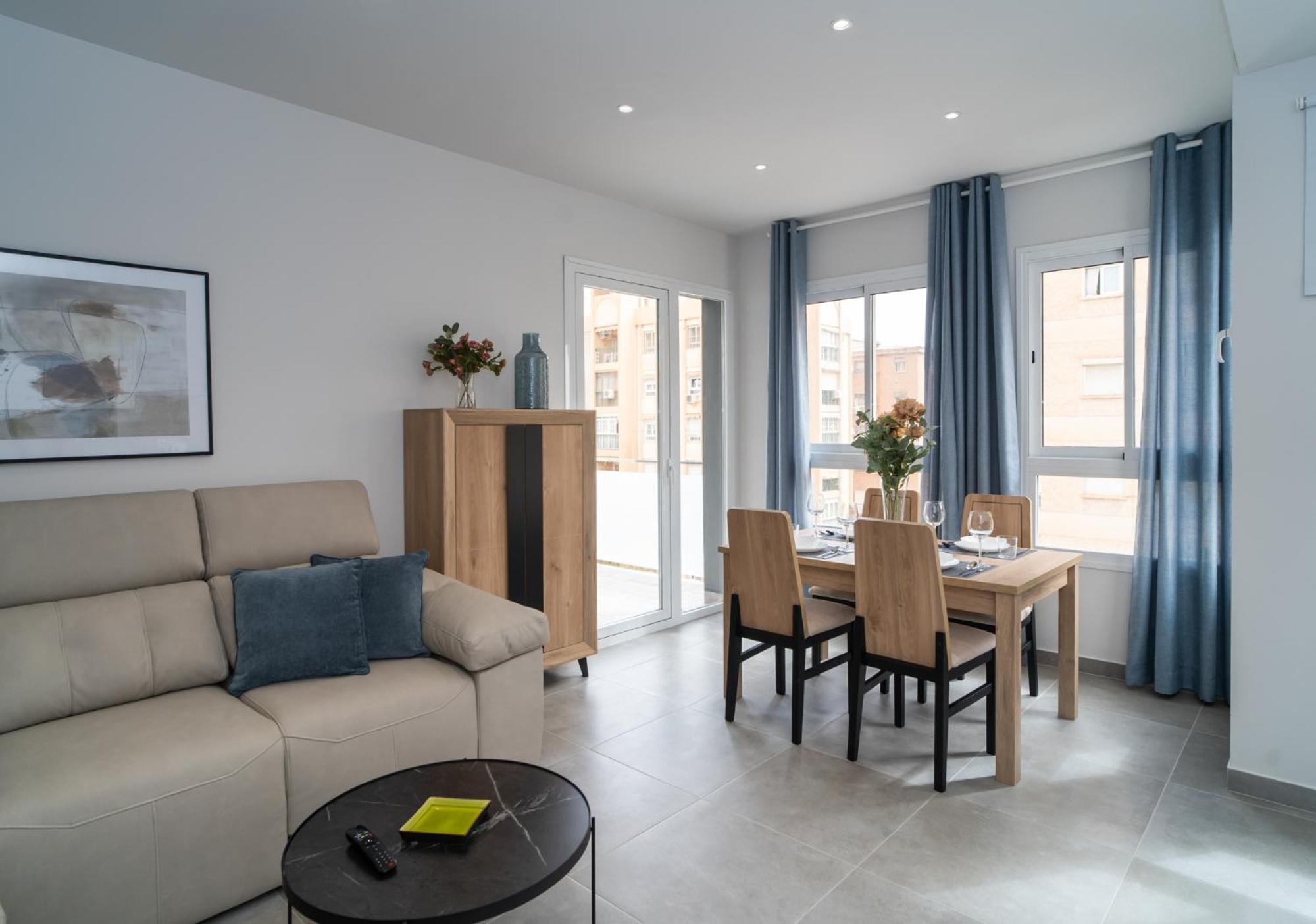 Aac - Con Terraza, Muy Amplio, Totalmente Equipado, Cerca Del Centro Y Nuevo! Apartment Malaga
